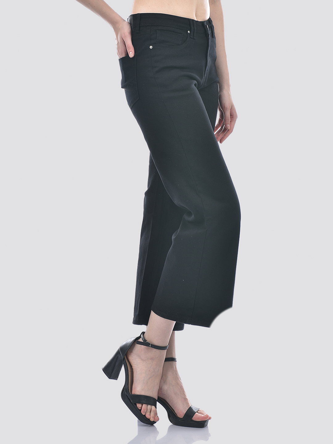 Numero Uno Women Black Wide-Leg Sustainable Jeans